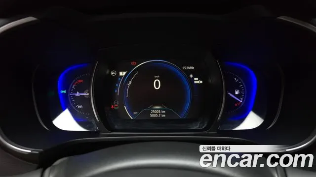 Renault-KoreaSamsung QM6 Новый QM6 2.0 LPe RE Signature 2WD — Фото автомобиля 8