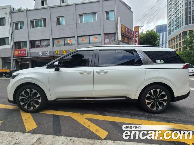 Фотография автомобиля — Kia Carnival Generation 4