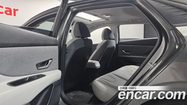 Hyundai AVANTE Avante (CN7) — Фото автомобиля 18