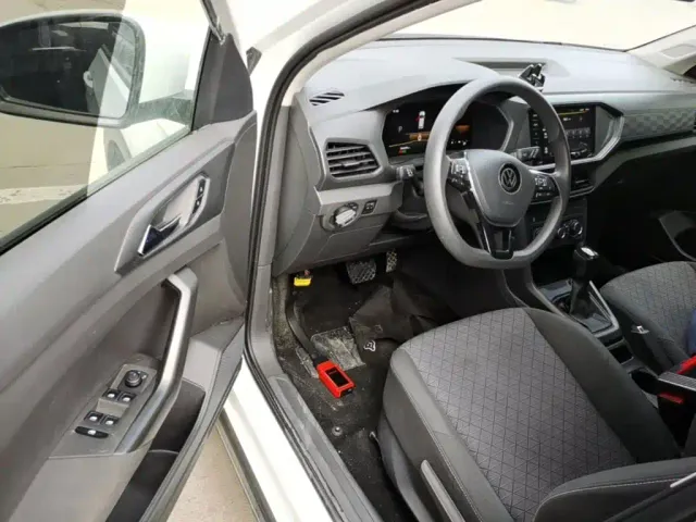 Volkswagen T-Cross — Фото автомобиля 15