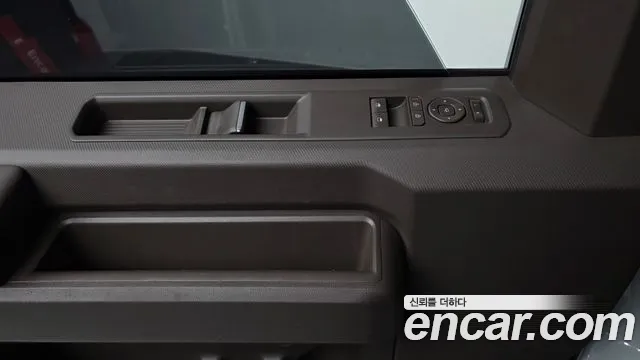 Kia PV5 — Фото автомобиля 29