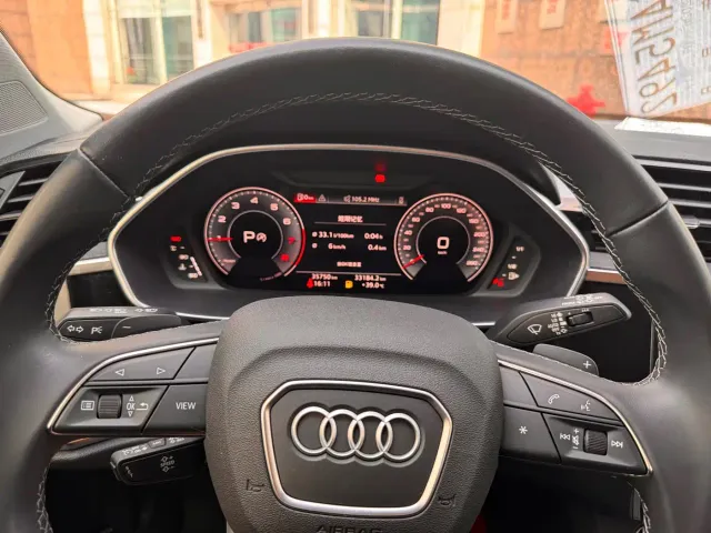 Audi Q3 — Фото автомобиля 15