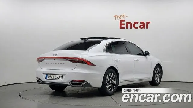 Hyundai Grandeur Exclusive — Фото автомобиля 2