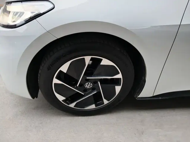 Volkswagen ID.3 — Фото автомобиля 22