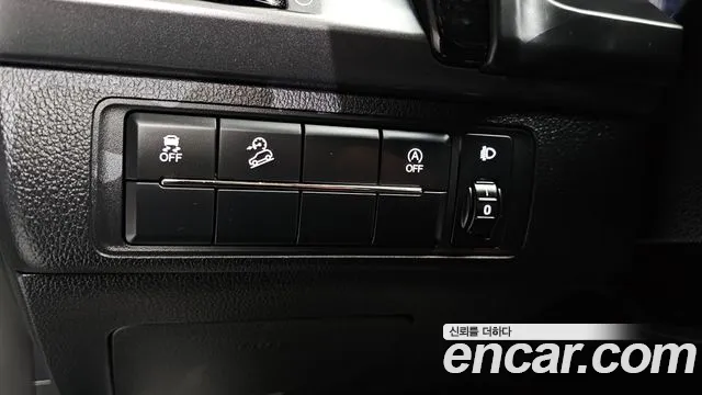 KG_Mobility_Ssangyong Rexton Новый Rexton Sport Khan Дизель 2.2 4WD — Фото автомобиля 13