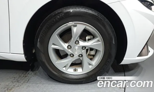 Hyundai Avante CN7 — Фото автомобиля 6