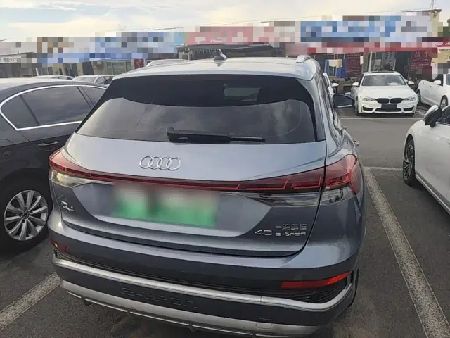 Audi Q4 e-tron — Фото автомобиля 5