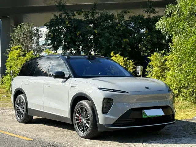 Nio ES8 — Фото автомобиля 5