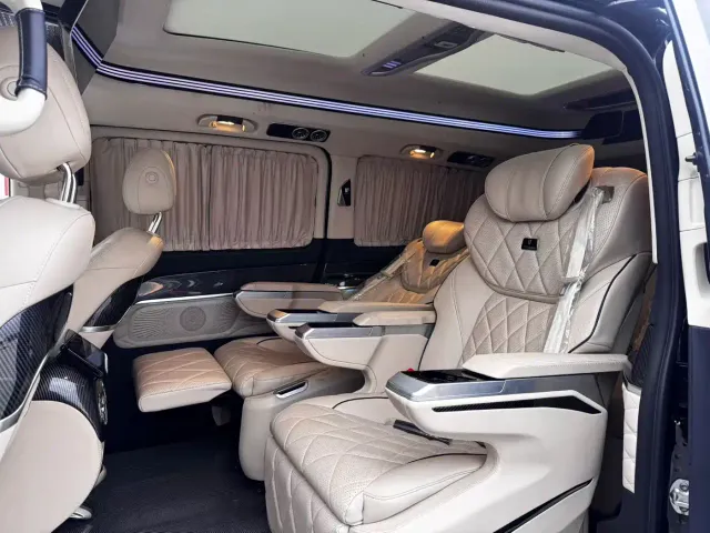 Mercedes-Benz V-Class — Фото автомобиля 13