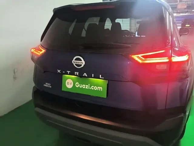 Nissan X-Trail — Фото автомобиля 5