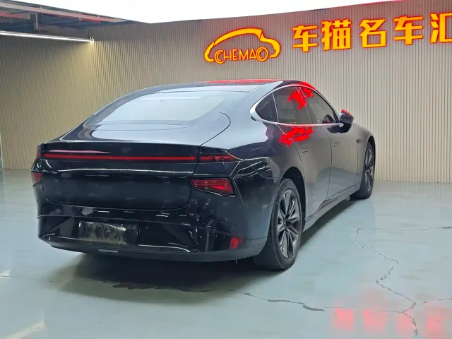Xpeng P7 — Фото автомобиля 16