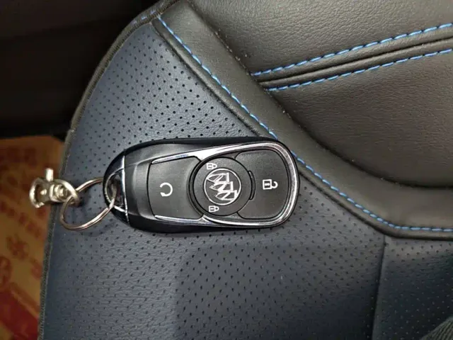 Buick Velite 6 — Фото автомобиля 8