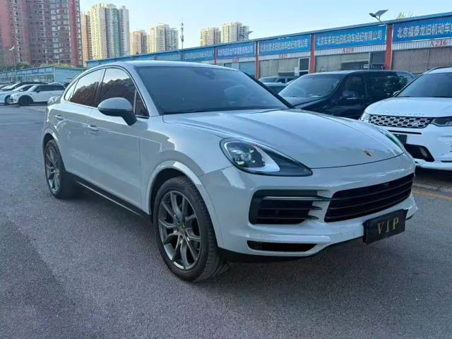 Porsche Cayenne — Фото автомобиля 3