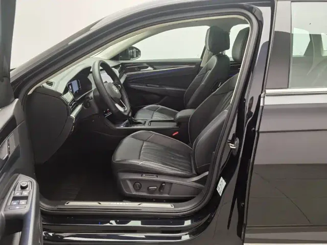Volkswagen Passat — Фото автомобиля 10