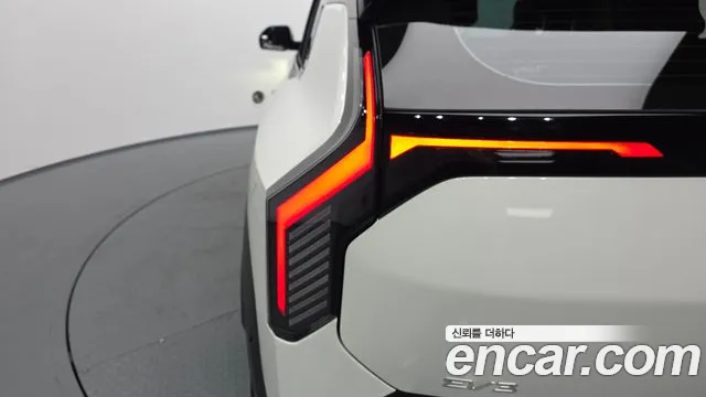 Kia EV3 — Фото автомобиля 23