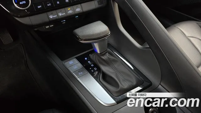 Hyundai Avante CN7 — Фото автомобиля 12