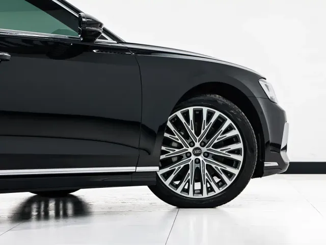 Audi A8 — Фото автомобиля 20