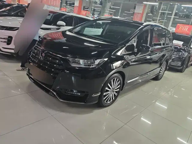 Фотография автомобиля — Honda Elysion