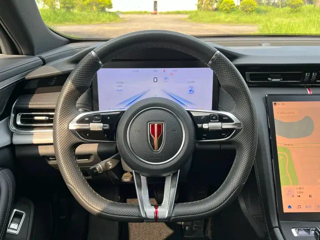 Hongqi H5 — Фото автомобиля 15