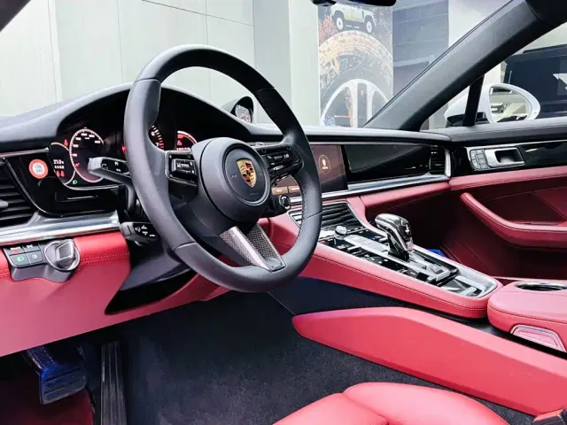 Porsche Panamera — Фото автомобиля 8