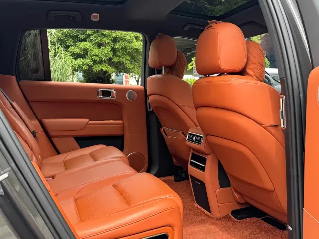 Li Auto L7 — Фото автомобиля 15