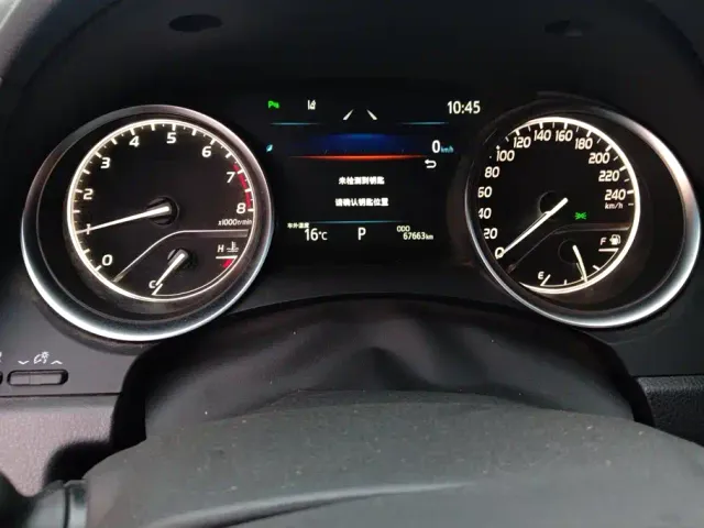 Toyota Camry — Фото автомобиля 14