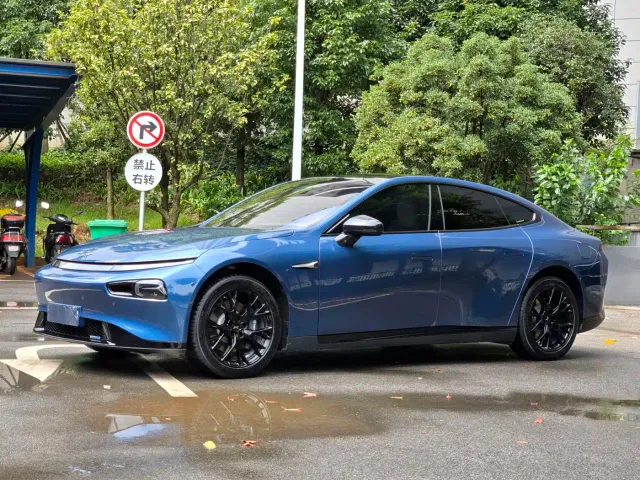 Xpeng P7 — Фото автомобиля 6