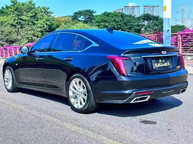 Cadillac CT5 — Фото автомобиля 5