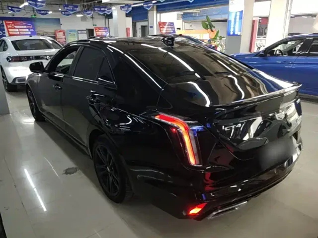 Cadillac CT4 — Фото автомобиля 4