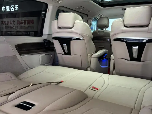 Mercedes-Benz V-Class — Фото автомобиля 6