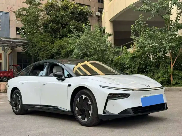 Xpeng P7+ — Фото автомобиля 3