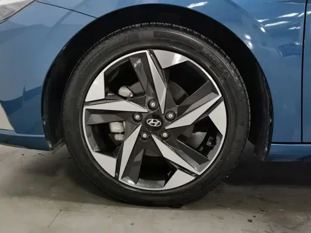 Hyundai Elantra — Фото автомобиля 17
