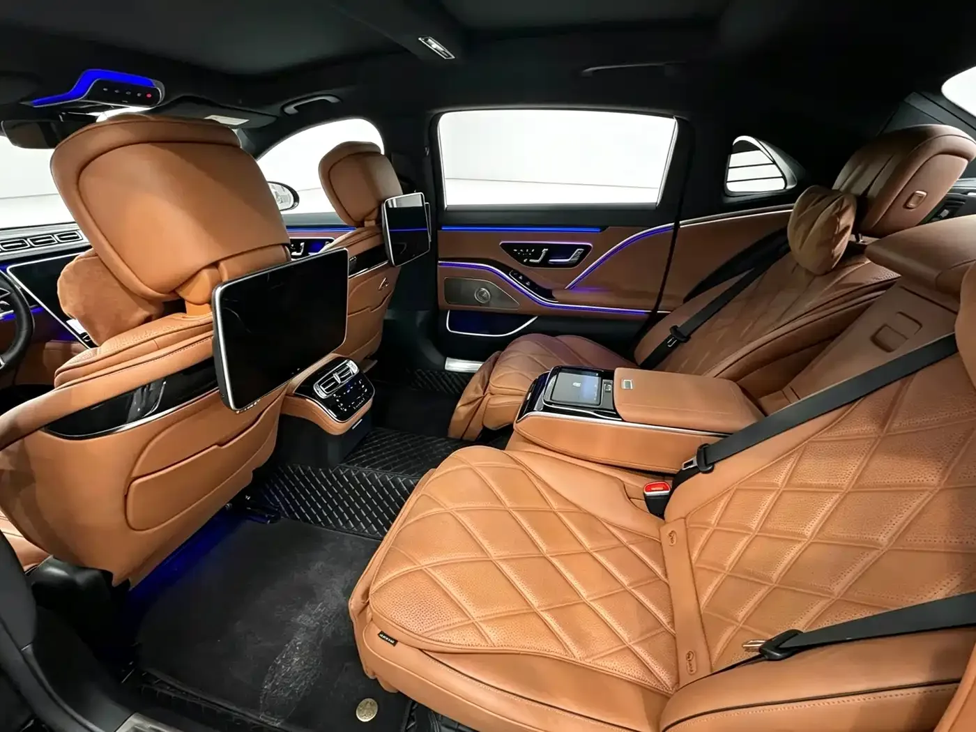 Mercedes-Benz Maybach S-Class 2023 S 480 4MATIC — Фото автомобиля 7