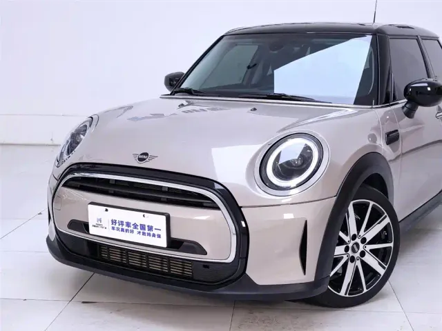 MINI Hatch — Фото автомобиля 3