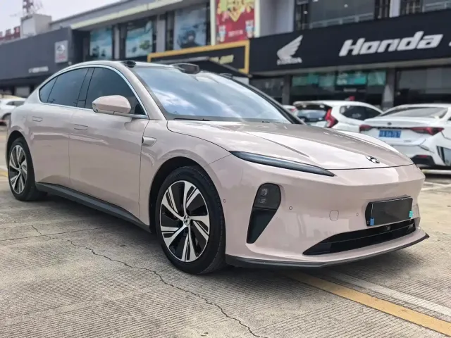 Nio ET5 — Фото автомобиля 3