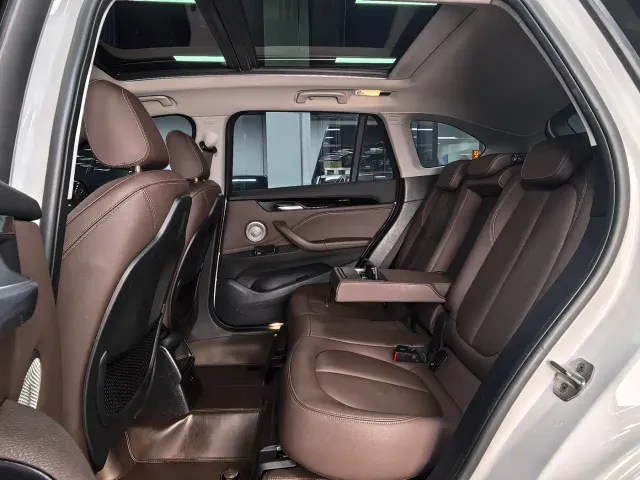 BMW X1 — Фото автомобиля 10