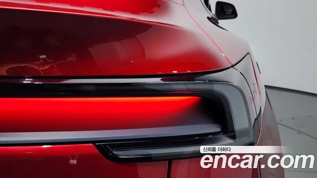 Tesla Model Y — Фото автомобиля 8