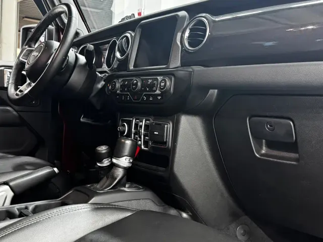 Jeep Wrangler — Фото автомобиля 6