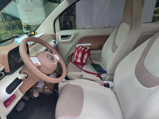 Wuling Hongguang Mini EV — Фото автомобиля 11