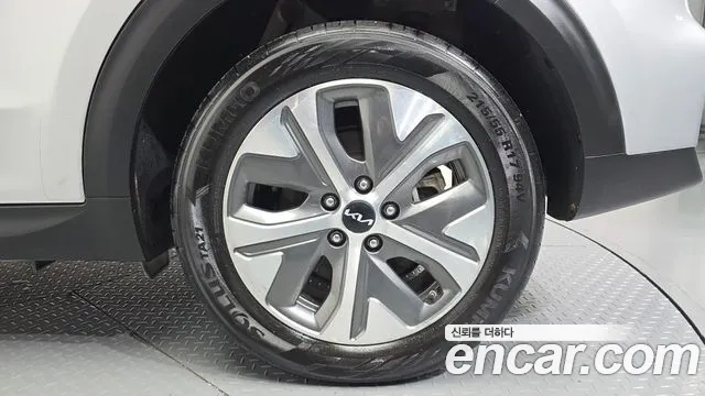 Kia Niro — Фото автомобиля 5