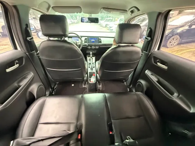Honda Fit — Фото автомобиля 10