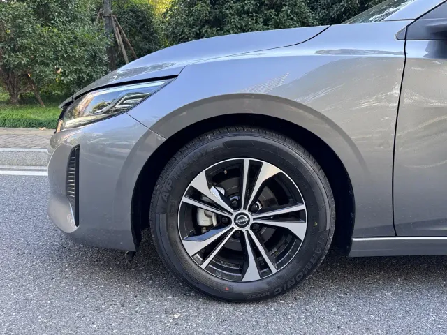 Nissan Sylphy — Фото автомобиля 7