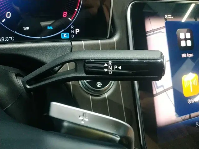 Mercedes-Benz E-Class — Фото автомобиля 9