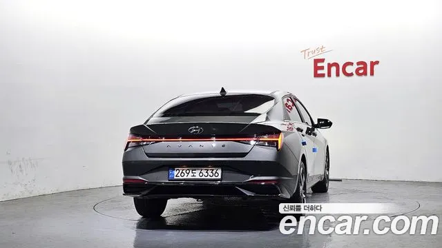 Hyundai AVANTE Avante (CN7) — Фото автомобиля 3