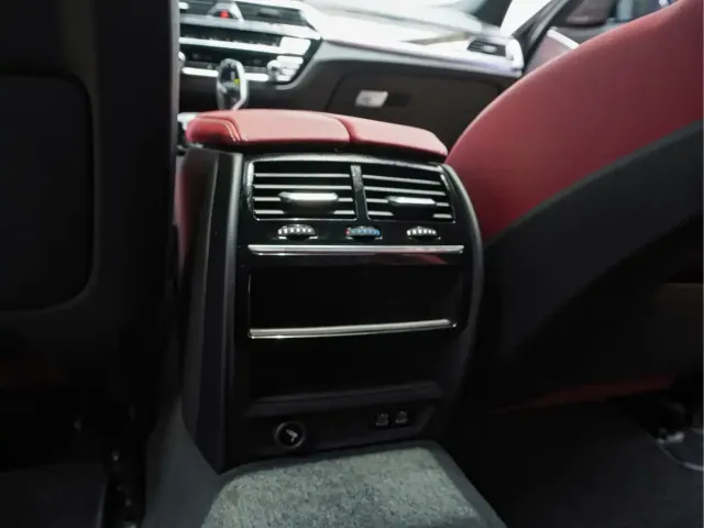 BMW BMW 5 Series 2021 525Li M Sport Package — Фото автомобиля 20