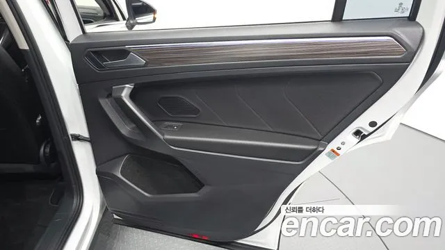 Volkswagen Tiguan — Фото автомобиля 23