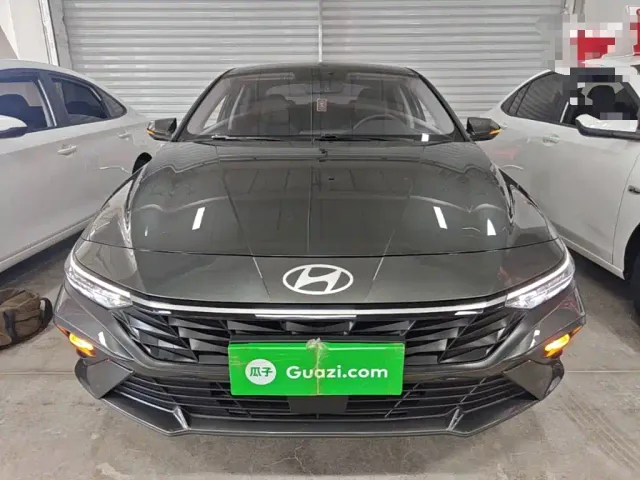 Hyundai Elantra — Фото автомобиля 2