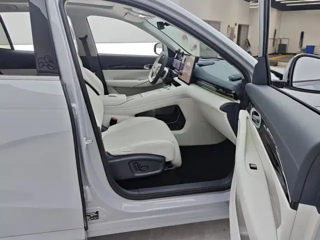 Geely Galaxy E5 — Фото автомобиля 8