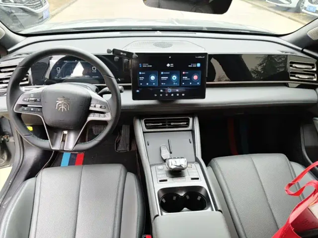 BYD Qin L — Фото автомобиля 9