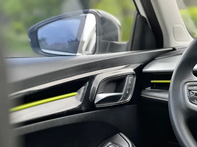 Roewe i5 — Фото автомобиля 27